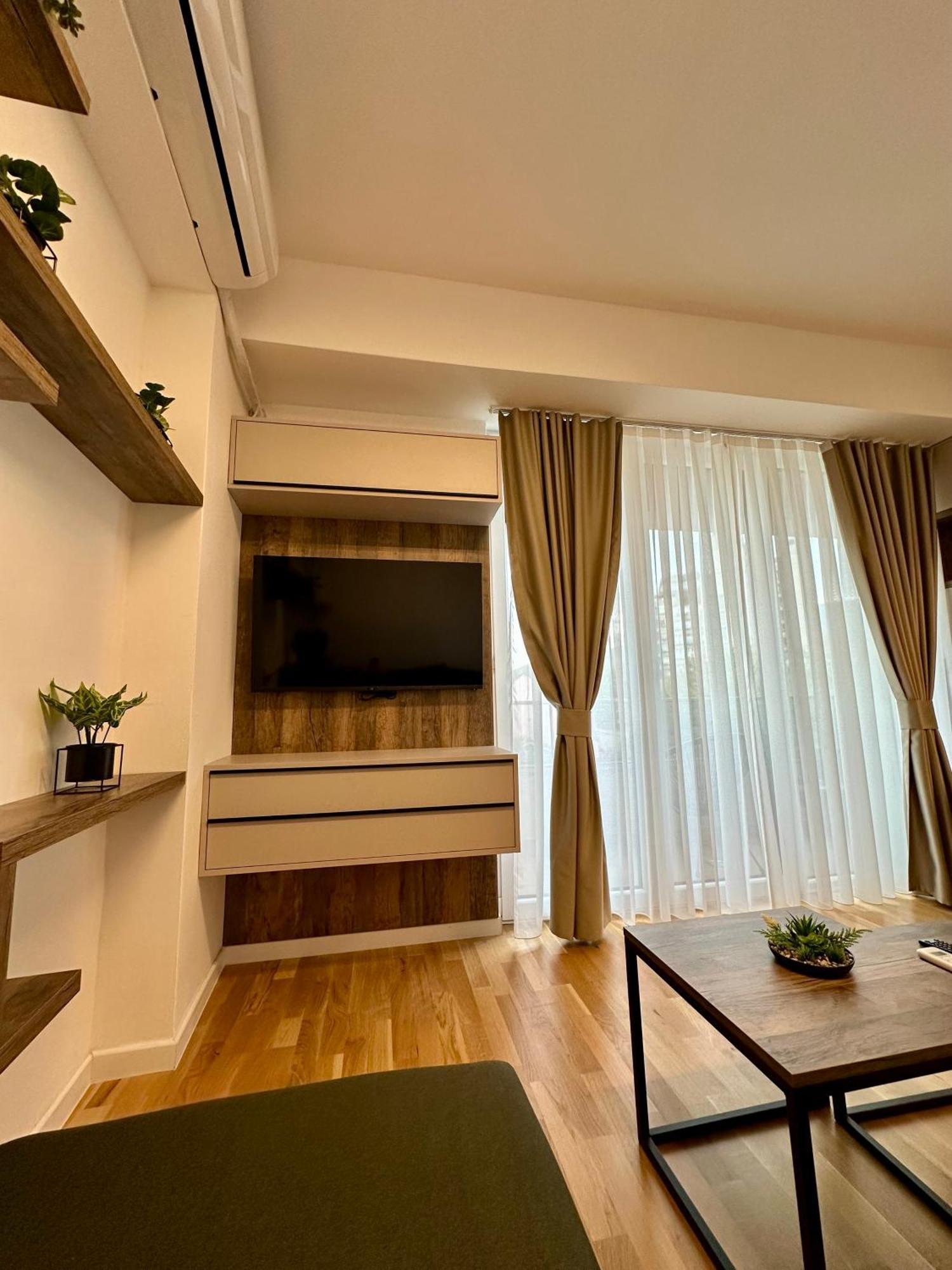 Downtown Riverside Apartments Skopje Luaran gambar