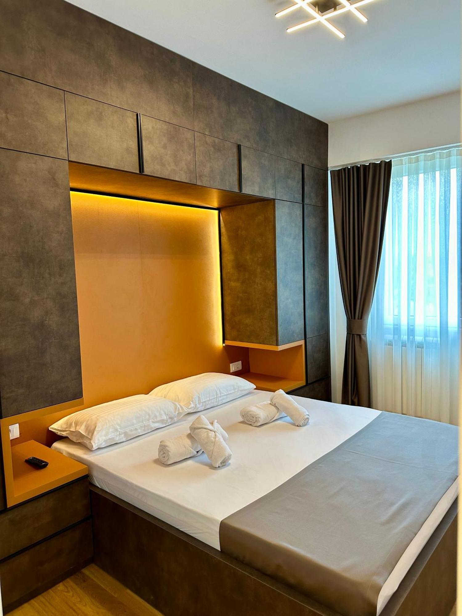 Downtown Riverside Apartments Skopje Luaran gambar