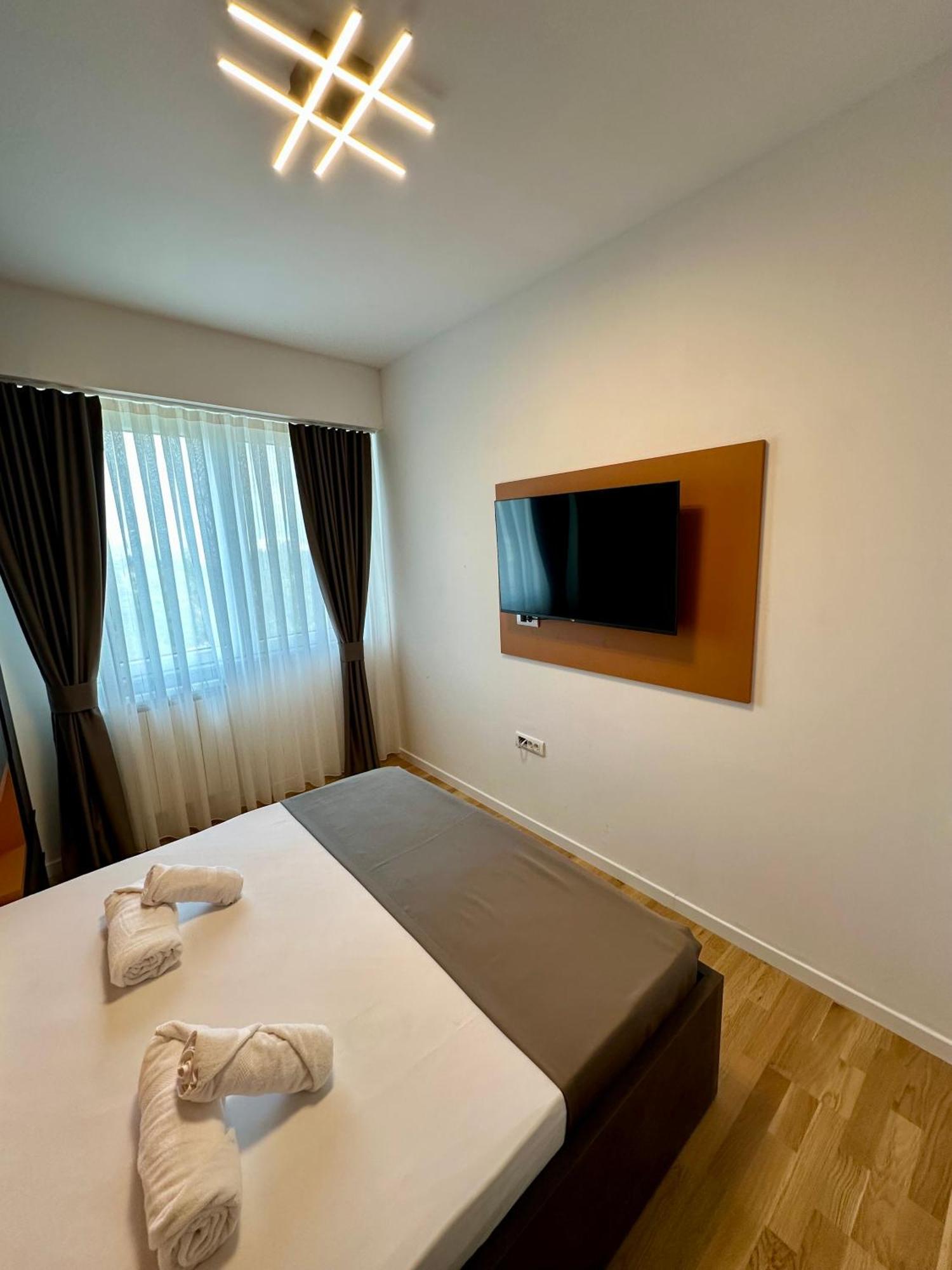 Downtown Riverside Apartments Skopje Luaran gambar