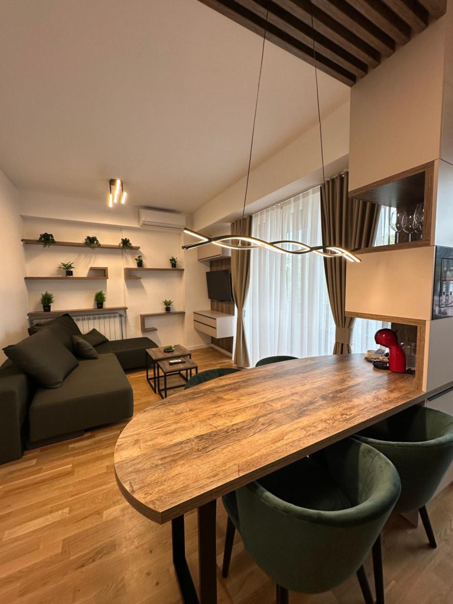 Downtown Riverside Apartments Skopje Luaran gambar