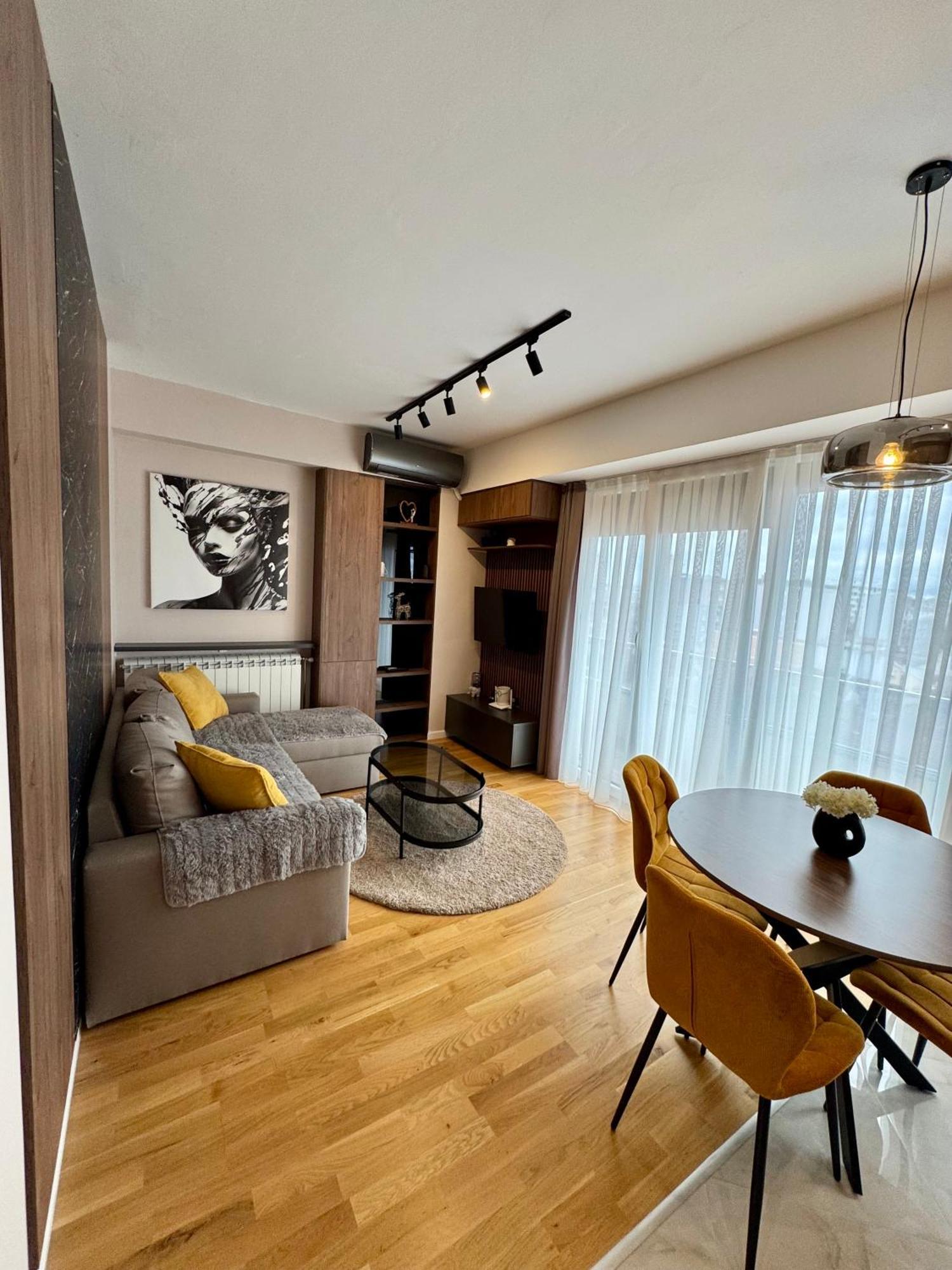 Downtown Riverside Apartments Skopje Luaran gambar