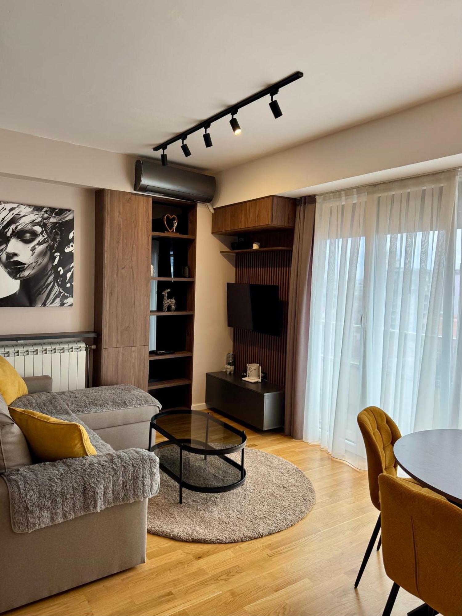 Downtown Riverside Apartments Skopje Luaran gambar