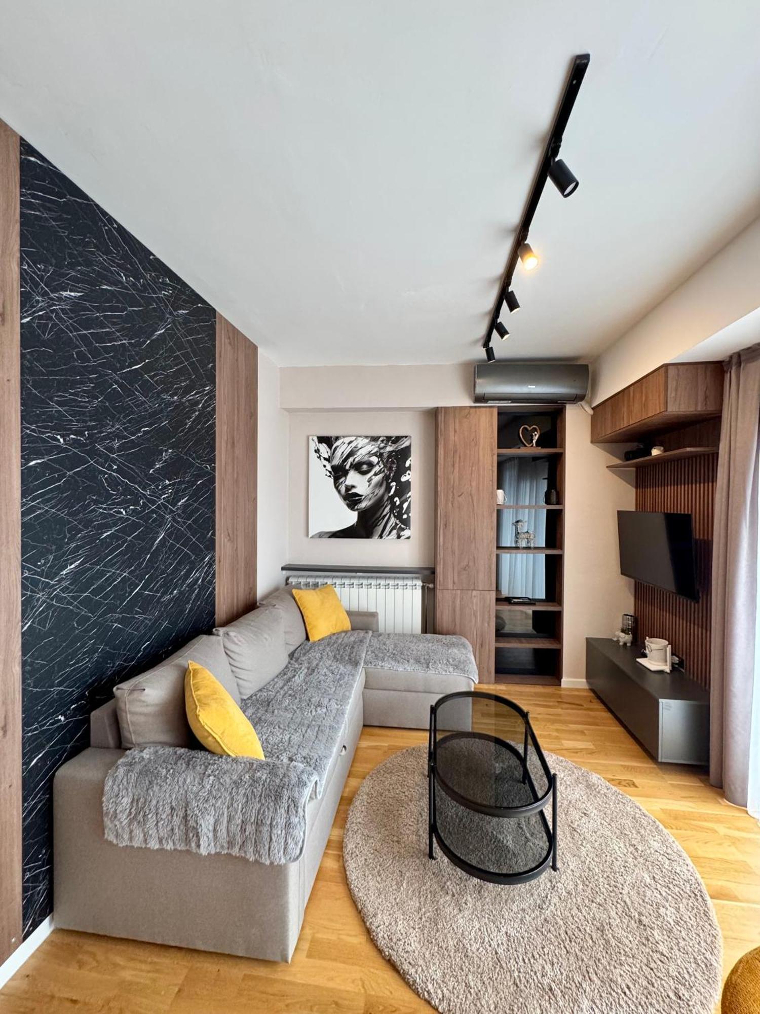 Downtown Riverside Apartments Skopje Luaran gambar