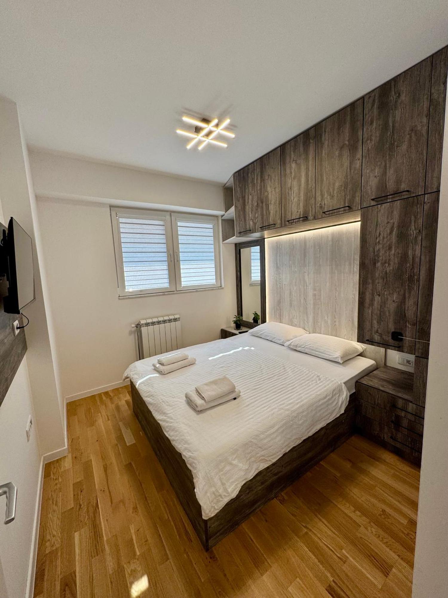 Downtown Riverside Apartments Skopje Luaran gambar