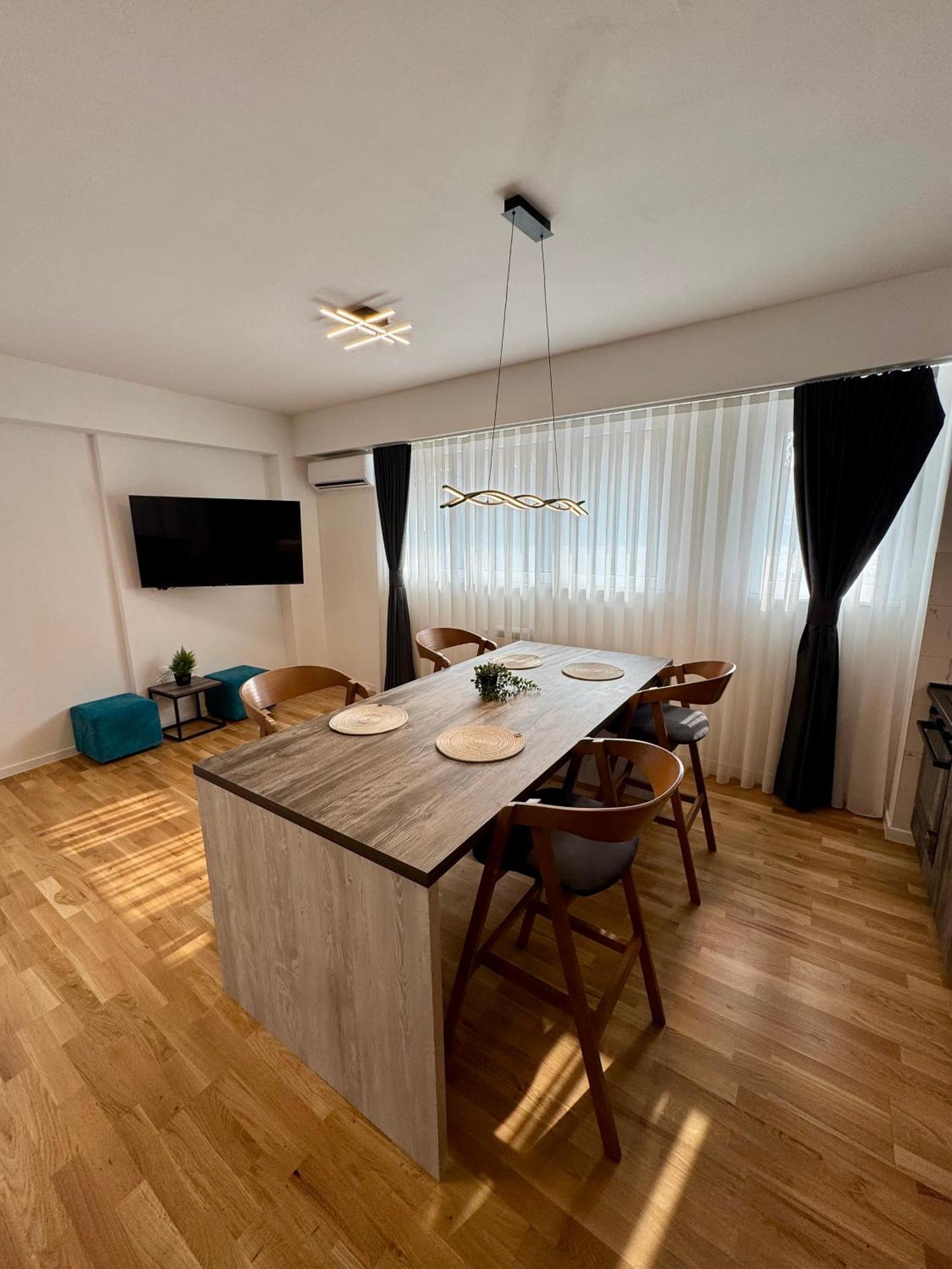 Downtown Riverside Apartments Skopje Luaran gambar