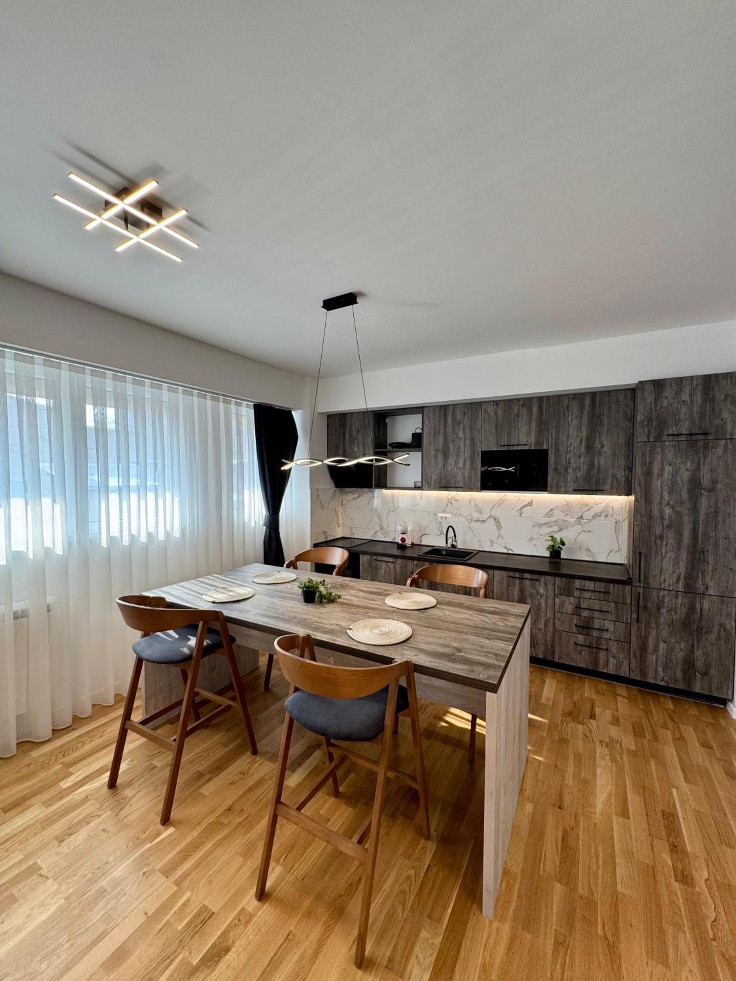 Downtown Riverside Apartments Skopje Luaran gambar